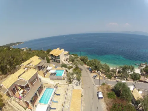 Anassa Mare Villas & Residences فنادق في Paxoi