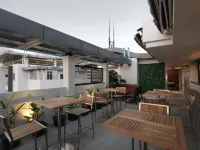 85 Soho Premium Serviced Residence Hotels in Botataung