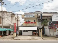 RedDoorz near Palembang Trade Center
