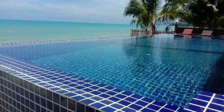 Lipa Bay Resort Отели рядом с достопримечательностью «Villa Spice at Lime Samui»