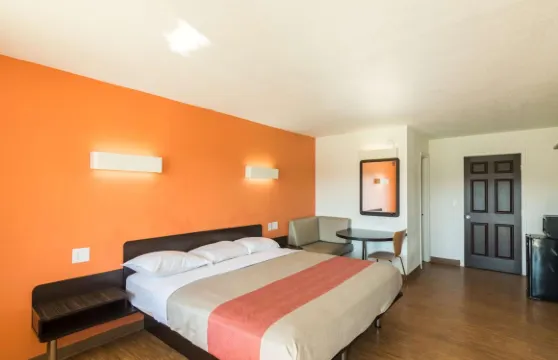 威奇託福爾斯6號汽車旅館​​ - 北