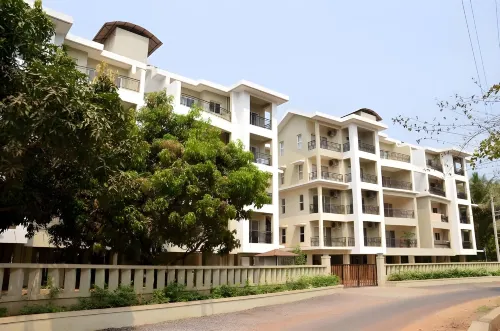 BF Kensington Square Hotels in Solim