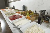 Sky Lux Hotel & Spa (Скай Люкс Отель и Спа) - Завтрак