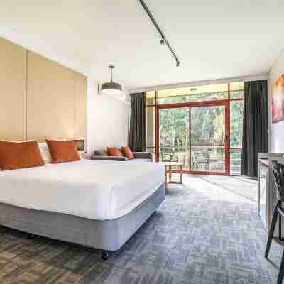 Nightcap at York on Lilydale Rooms