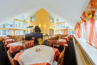 Ukraina Hotel