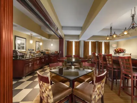 Hampton Inn Forrest City Отели рядом с достопримечательностью «Форрест-Сити Рекреэйшен»