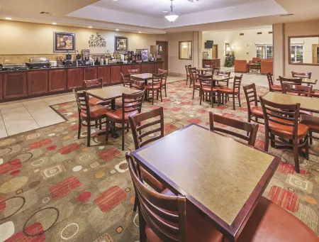 La Quinta Inn & Suites by Wyndham Stillwater-University Area