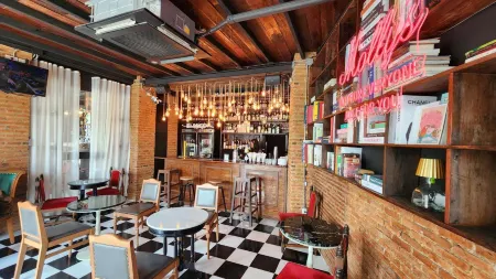 Huen Chang Puek Hotel