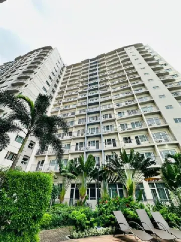 Cozy 2 Br Unit at South Residences SM Southmall