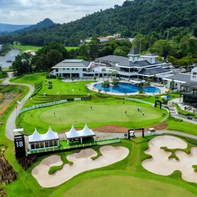 รอยัล ฮิลล์ กอล์ฟ รีสอร์ท แอนด์ สปา โรงแรมใกล้วัดถ้ำสาริกา นครนายก