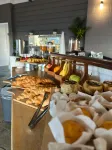 Colonial Palms Motor Inn - breakfast