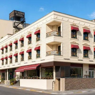 Classes Airport Hotel Отели рядом с достопримечательностью «Пристань для яхт Виапорт»