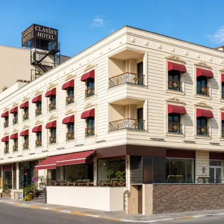 Classes Airport Hotel Отели рядом с достопримечательностью «Станция метро Pendik»