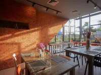 Whale Hua Hin Hotels near Pone Kingpeth Park