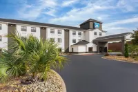 Days Inn by Wyndham McDonough - Pet Friendly