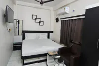 Hotel First Crown - 2-Star