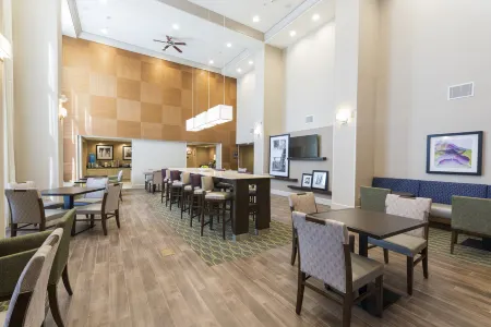 Hampton Inn & Suites Hartford-Manchester