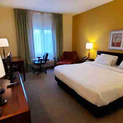 Wingate by Wyndham Uniontown Rooms