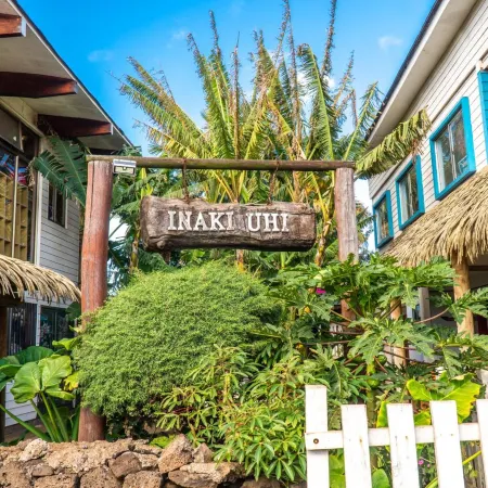 Inaki Uhi Hotel