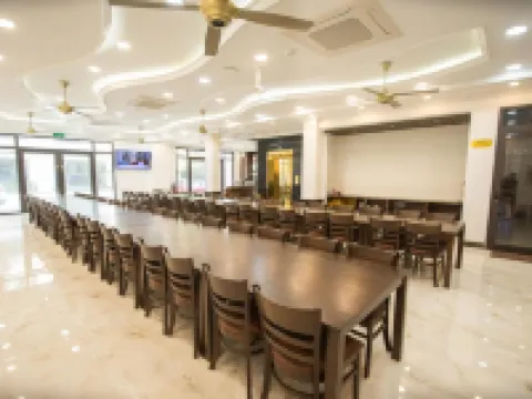 Thang Binh Hotel - FLC Sam Son فنادق في سام سون