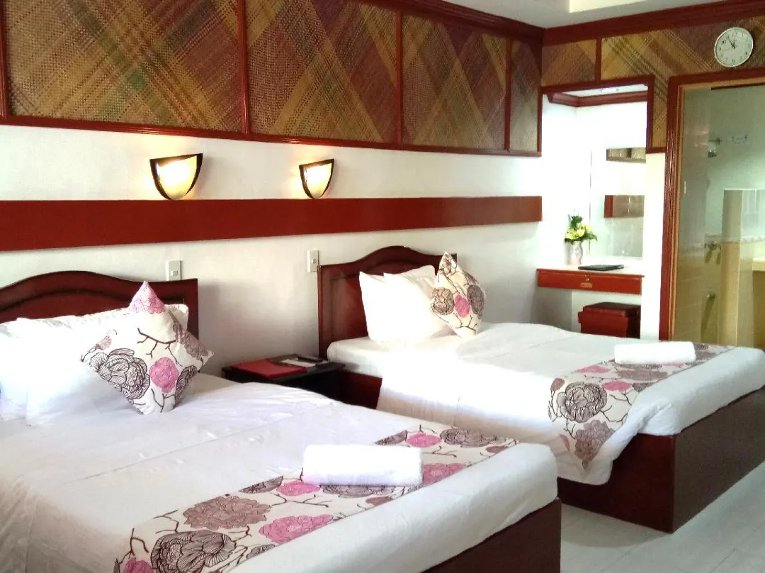 Paradise Island Park & Beach Resort - Samal