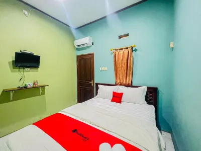 RedDoorz Near Sunrise Mall Mojokerto