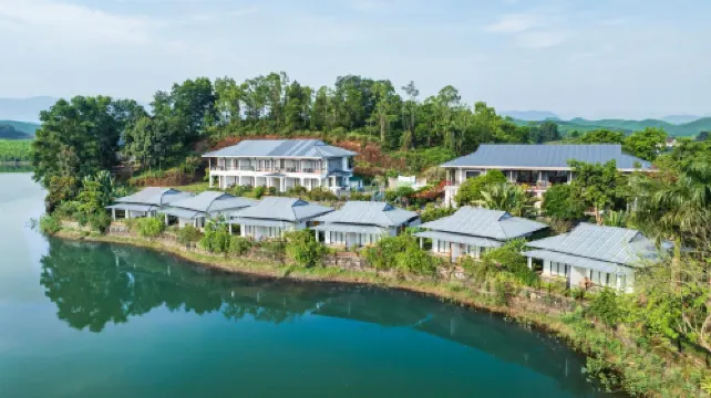 Phong Nha Lake House Resort - Pet friendly