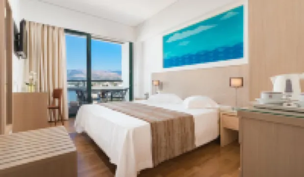 アレクサンドラ ホテル