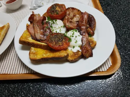 Belmore Motor Inn Отели в г. Кобрам