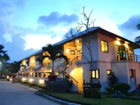Samui Honey Suite Hotels near Big Buddha Temple
