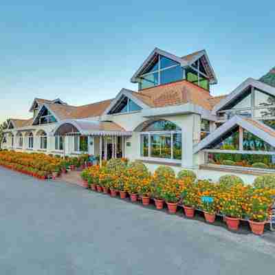 Club Mahindra Kandaghat Hotel Exterior