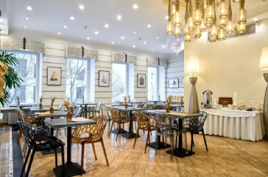 Золотой треугольник (Golden Triangle) Отели в г. Санкт-Петербург