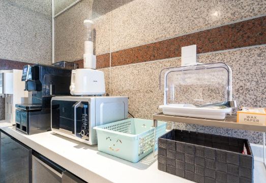 목포 시내의 도로 야경