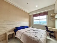 High Livin Apartment Parahyangan - balcony