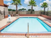 Super 8 by Wyndham Brookshire TX Hotels in Waller County