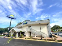 Days Inn by Wyndham Tallahassee University Center Hotels near Florida State University