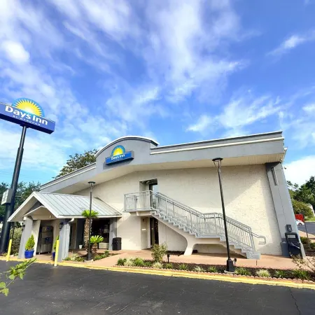 Days Inn by Wyndham Tallahassee University Center Отели рядом с достопримечательностью «Университет штата Флорида»