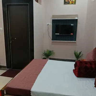 Nidhipataye Homestay Hotels near Horinji Temple