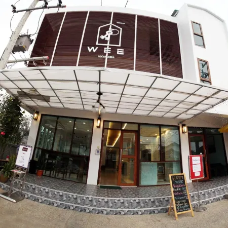 WEEHOSTEL