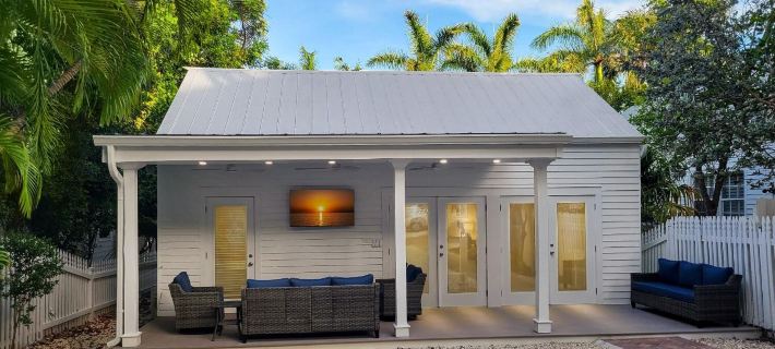 Paradise Inn - Adult Exclusive Hotels in Key West