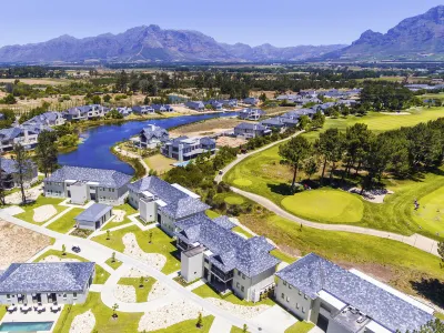 Pearl Valley Hotel by Mantis