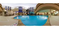 Holiday Inn Express & Suites Mitchell فنادق في Davison County