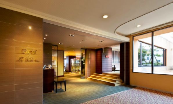 5. 크라운 플라자 ..