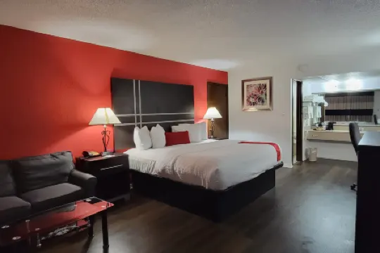 Ramada by Wyndham Mountain Home