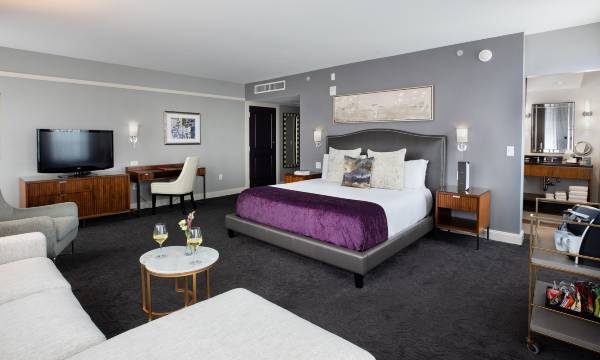 Ambassador Hotel Wichita, Autograph Collection