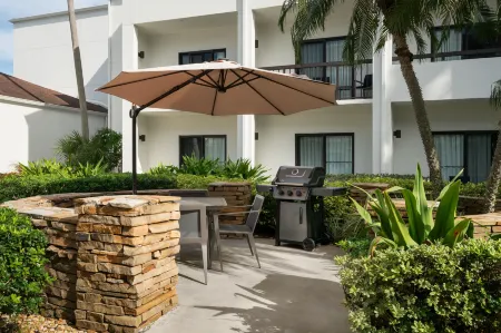 Courtyard Melbourne West