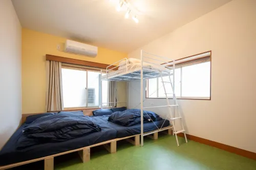Dear U Uwajima Guest House & Cafe 우와지마 호텔