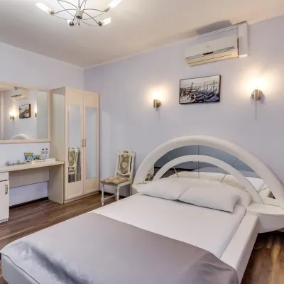 Venetsia Hotel