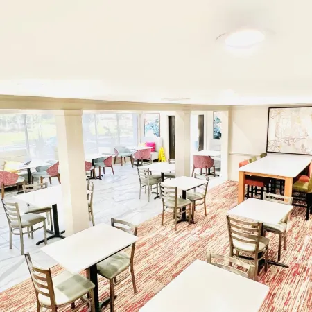 Quality Inn & Suites McDonough South I-75
