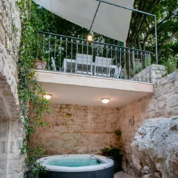 Divota Apartment Hotel